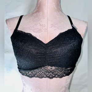 🌸New🌸 Pink Victoria’s Secret Lace Bralette Sz Md